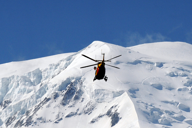 Muere un esquiador suizo al chocar con un snowboarder en la estación francesa de Flaine