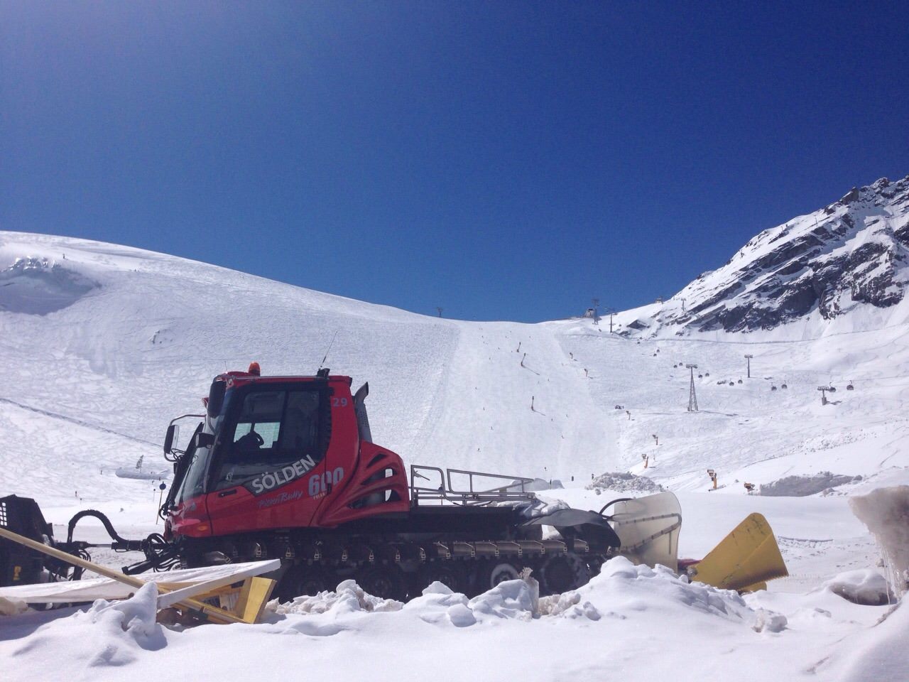 La estación austriaca de Sölden se adelanta a todas abriendo este sábado 