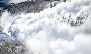 Una gran Avalancha se desploma a la vista de los conductores de la ciudad de Provo (Utah)