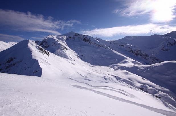 Estación de esquí de Guzet en invierno, pista panoramica Gérac