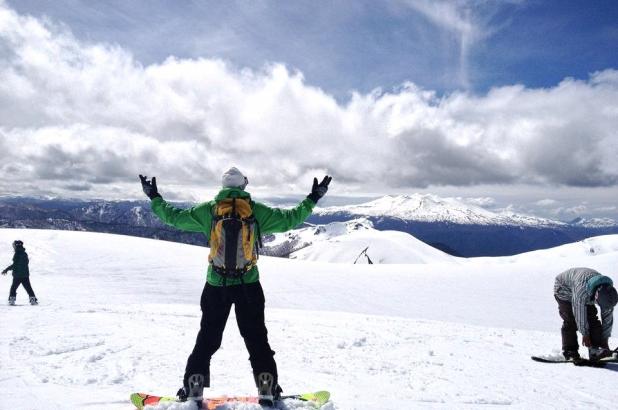 Imagen de Antillanca, pista el Haique, mirando hacia el volcán Puyehue. Crédito imagen George Holt Martin