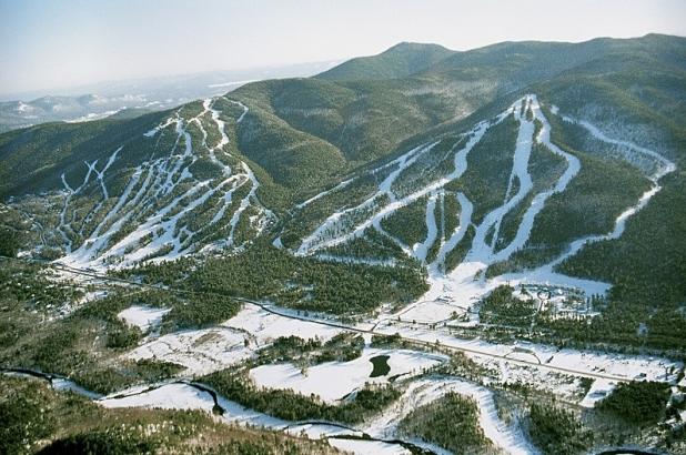 Vista aérea de Attitash Mountain Resort, New Hampshire