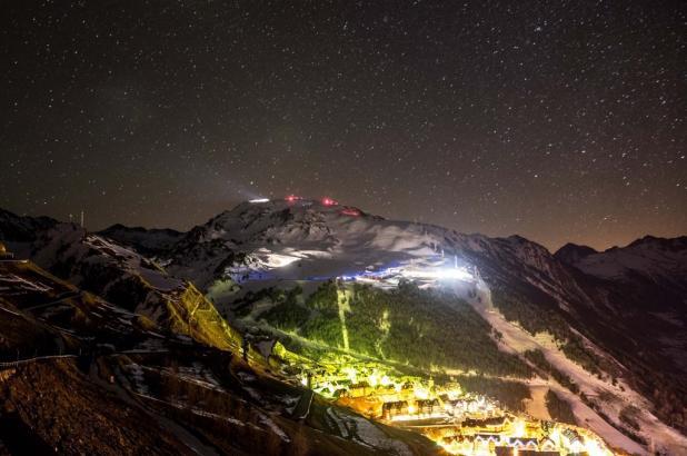 Espectacular foto nocturna de Baqueira Beret tomada por Marcos Laguna