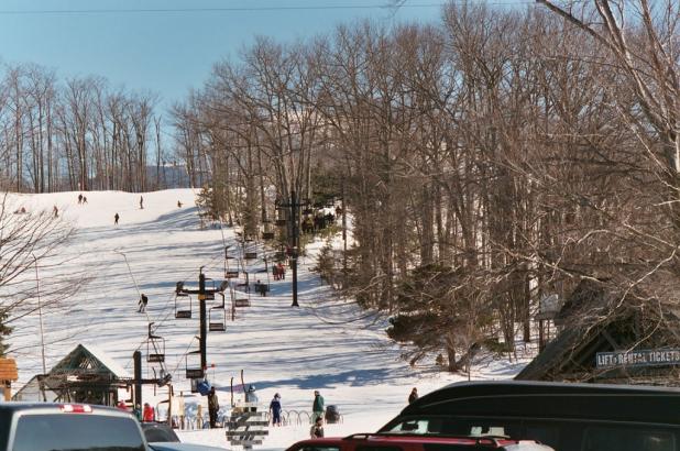 Día de esquí en Caberfae Peaks