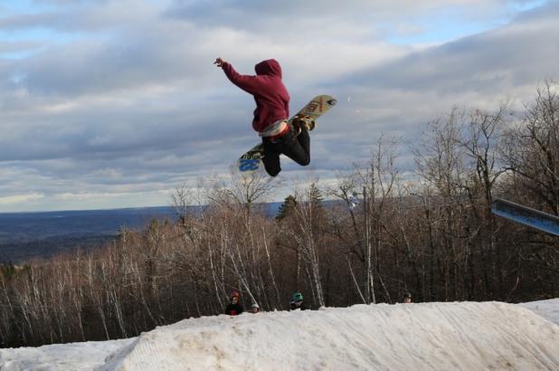 Saltando en Crabbe Mountain