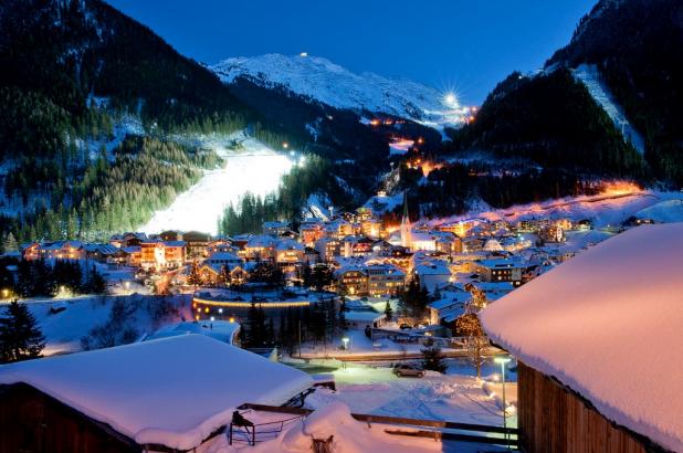 Magnífica imagen nocturna de Ischgl