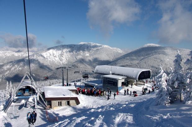 Invierno en la estación de esquí de Jasná en Eslovaquia