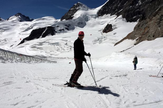 Preparado para bajar por la pista de esquí de La Jungfrau, imagen tomada por Lugares de Nieve el 22 de agosto del 2013