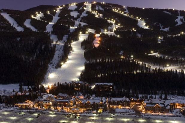 Aspecto de Keystone por la noche en Colrado