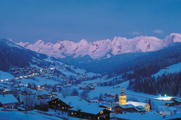 Bonita imagen de La Grand Bornand al atardecer