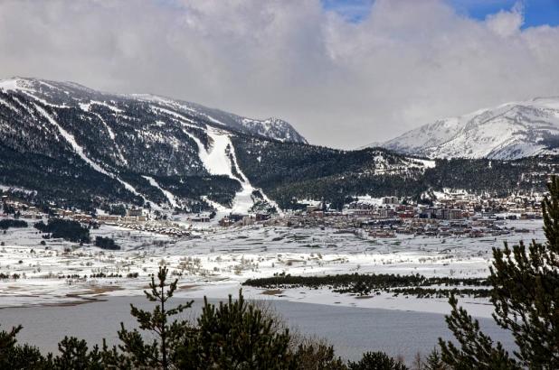 Les Angles población y estación de esquí del Pirineo Oriental