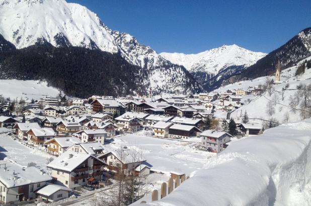 Panorámica de Nauders en el Tirol forntera con Italia