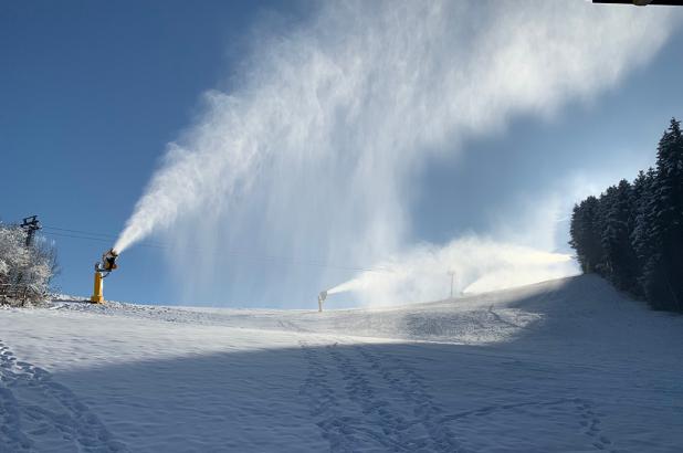 Haciendo nieve en Schorschi - Lifte