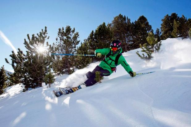 Seb Michaud probando la zona freeride de Grandvalira