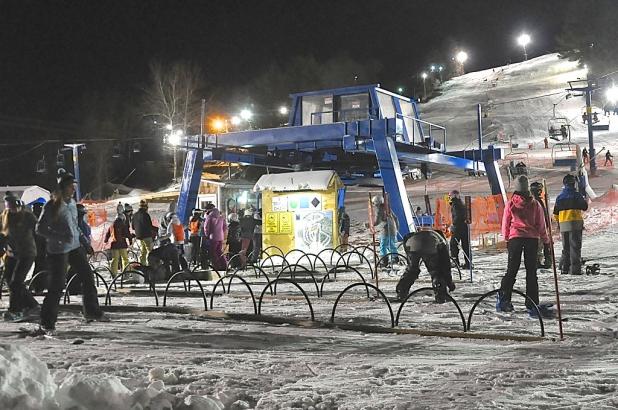 Esquí nocturno en Thunder Ridge