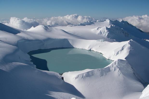 Crater-lake-Turoa-mt-ruapehu-photo-by-Chris-Conway