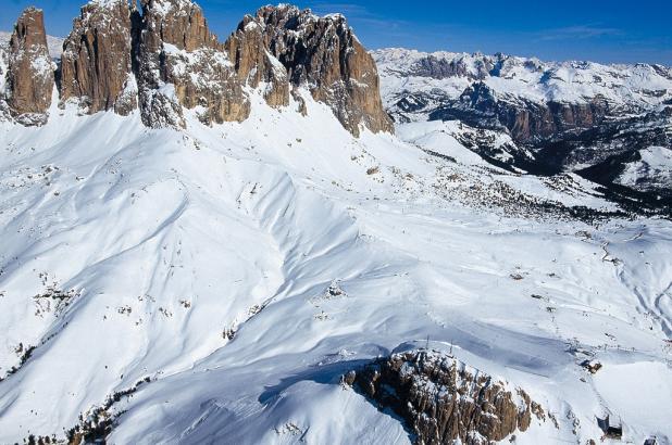 Imagen invernal de Val di Fassa