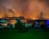 Un incendio calcina la mayor fábrica de esquís de Europa, propiedad de Fischer