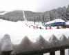 Cae la nevada de la temporada en el Port del Comte coincidiendo con la fiesta de su escuela