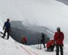 Premio al rescate de un snowboarder cuya vida pendía de un hilo tras caer en un volcán