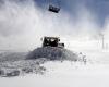 Sierra Nevada trabaja intensamente la nieve producida en la zona de Borreguiles