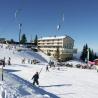 Día soleado de esquí en Klewenalp-Stockhütte