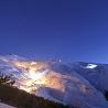 Magnífica imagen de Sierra nevada  por la noche.