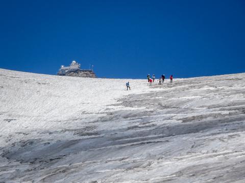 Aletschgletscher con Jungfraujoch-Sphynx al fondo. Iniciando el descenso