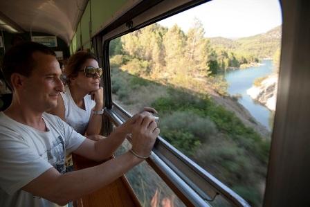 El recorrido del tren dels llacs es de una belleza insuperable