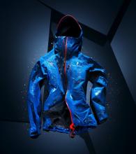 Nueva chaqueta BLACKLIGHT de Peak Performance