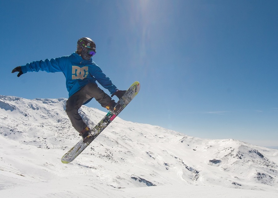 Sierra Nevada instala la nueva pista de Ski & Snowboard Cross en el Sulayr