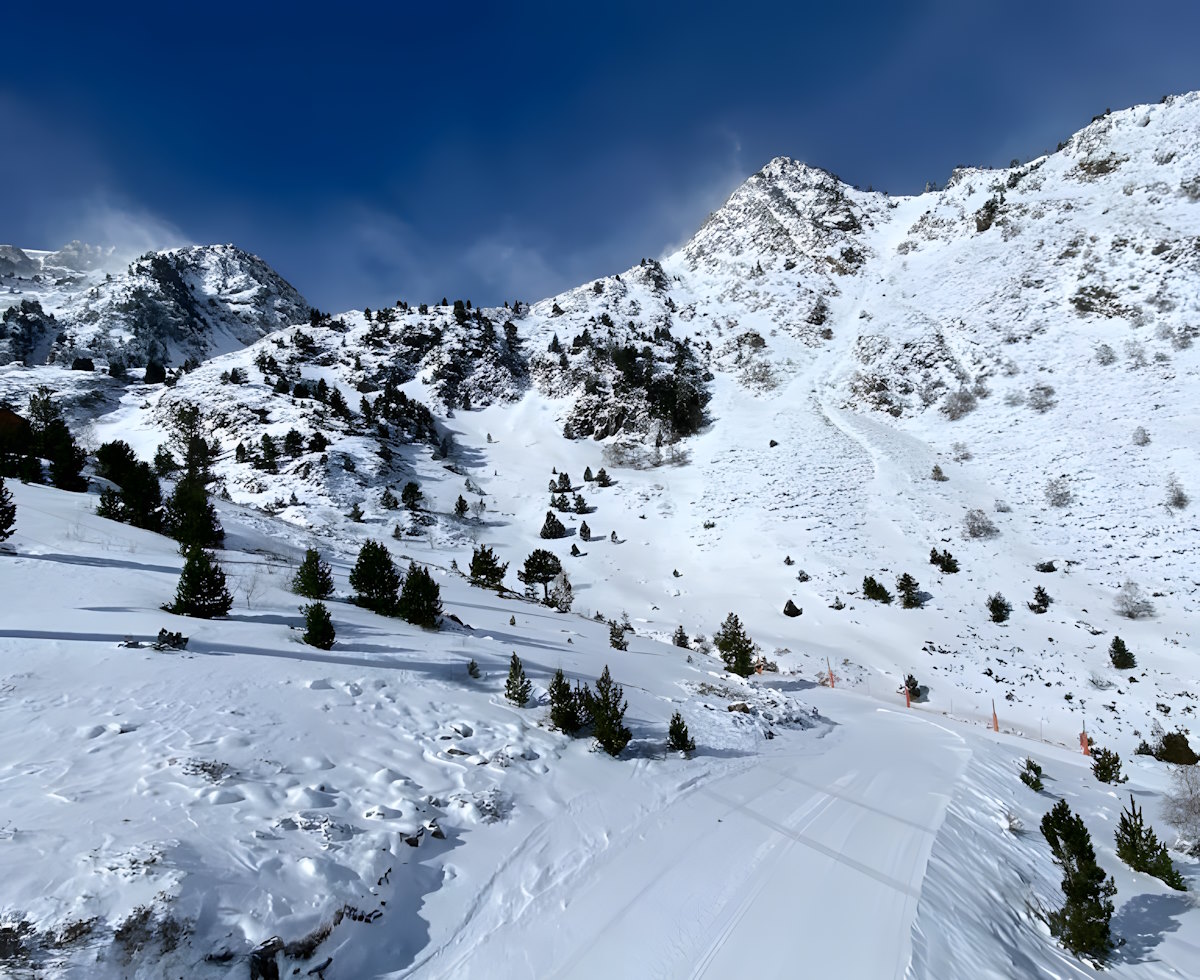 Tavascan recibe hasta 60 centímetros de nieve y reabre todas sus pistas