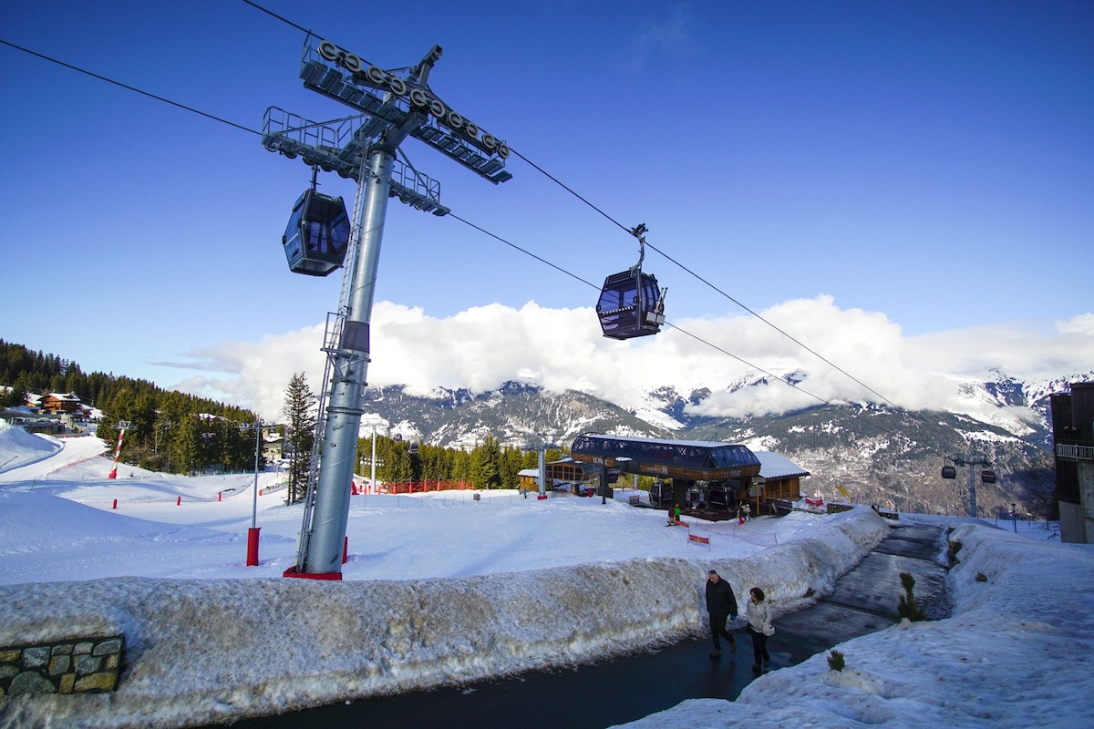 Courchevel abrirá 2 telecabinas hasta las 23:30 H para los temporeros y poder salir de la noche