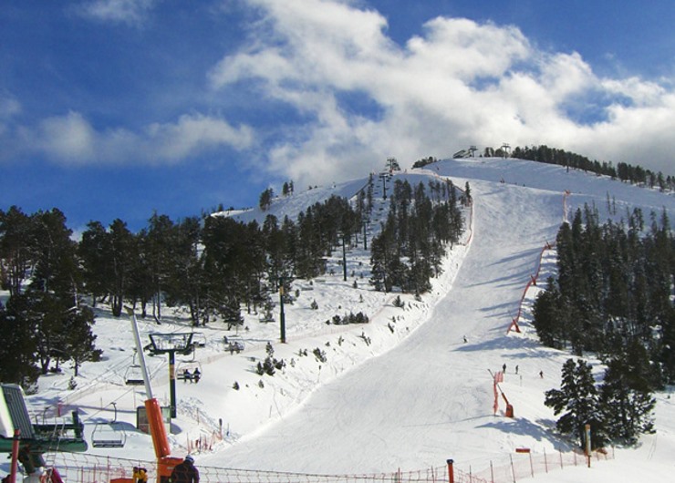 Descarrila una silla y 30 esquiadores se quedan atrapados durante dos horas en Vallnord Pal-Arinsal 