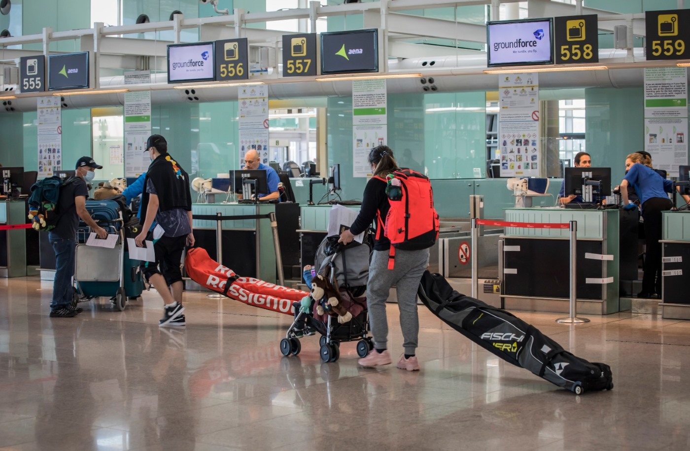 Andorra: 70 temporeros argentinos más vuelven a casa 