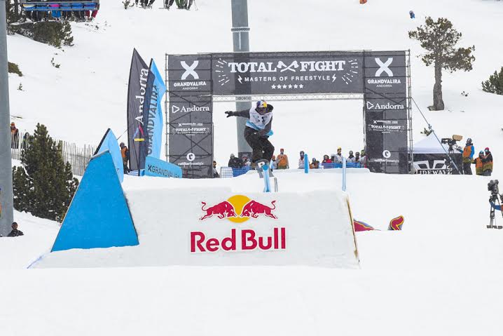 Eric Willet lidera la sesión de clasificación del Grandvalira Total Fight Snowboard