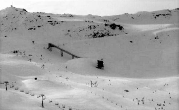 El Trampolín de Saltos de Astún podría acabar desmatelado y quizá formar parte de la historia de nuestro esquí