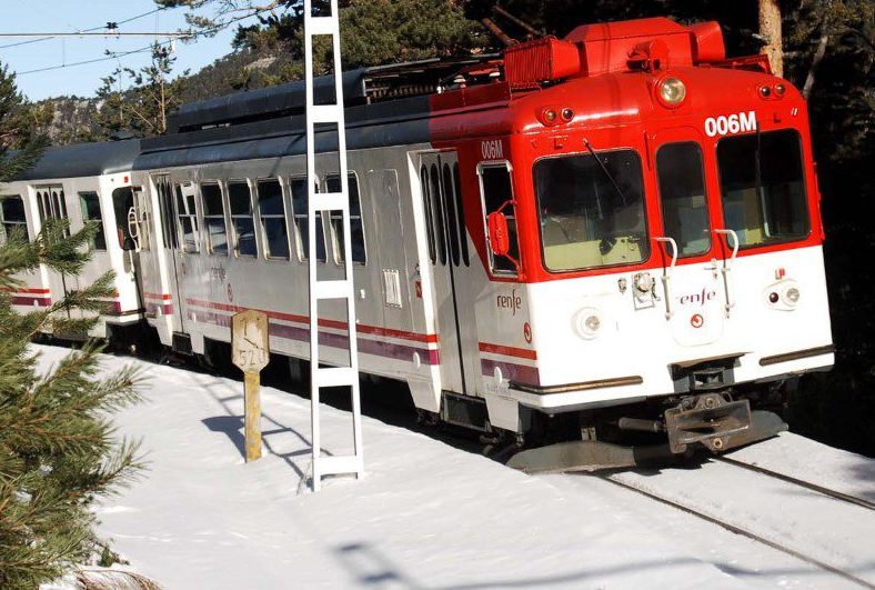 Vuelve a circular el tren de Cercedilla a Cotos y Navacerrada, tras dos años y medio parado