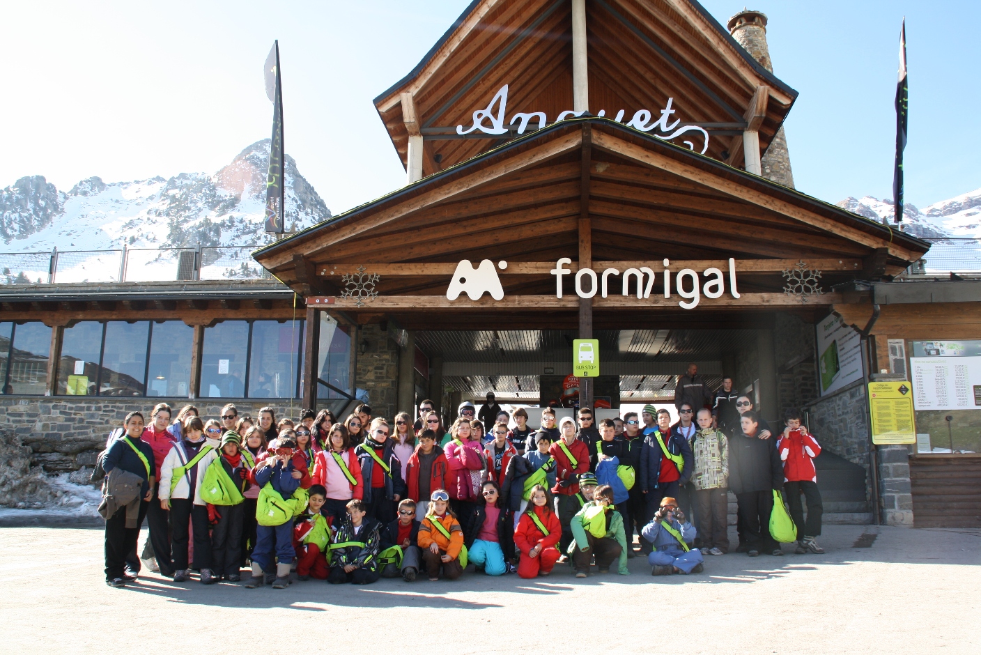 Aramón acerca la nieve a los niños oncológicos con "un gorro, una ilusión"