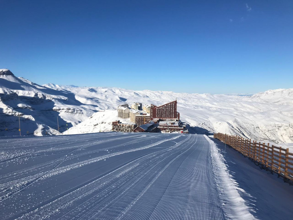 Valle Nevado recibe cerca de 40 cm de nieve en plenas vacaciones de invierno