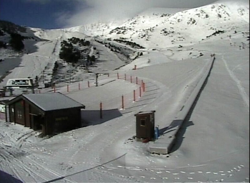 La Molina, Vall de Núria, Vallter 2000, Espot y Port Ainé tienen previsto abrir el sábado 6 de diciembre