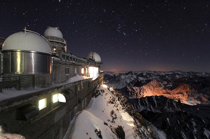 Veladas estelares y freeride bajo la Luna Llena para disfrutar de las noches en el Pic du Midi