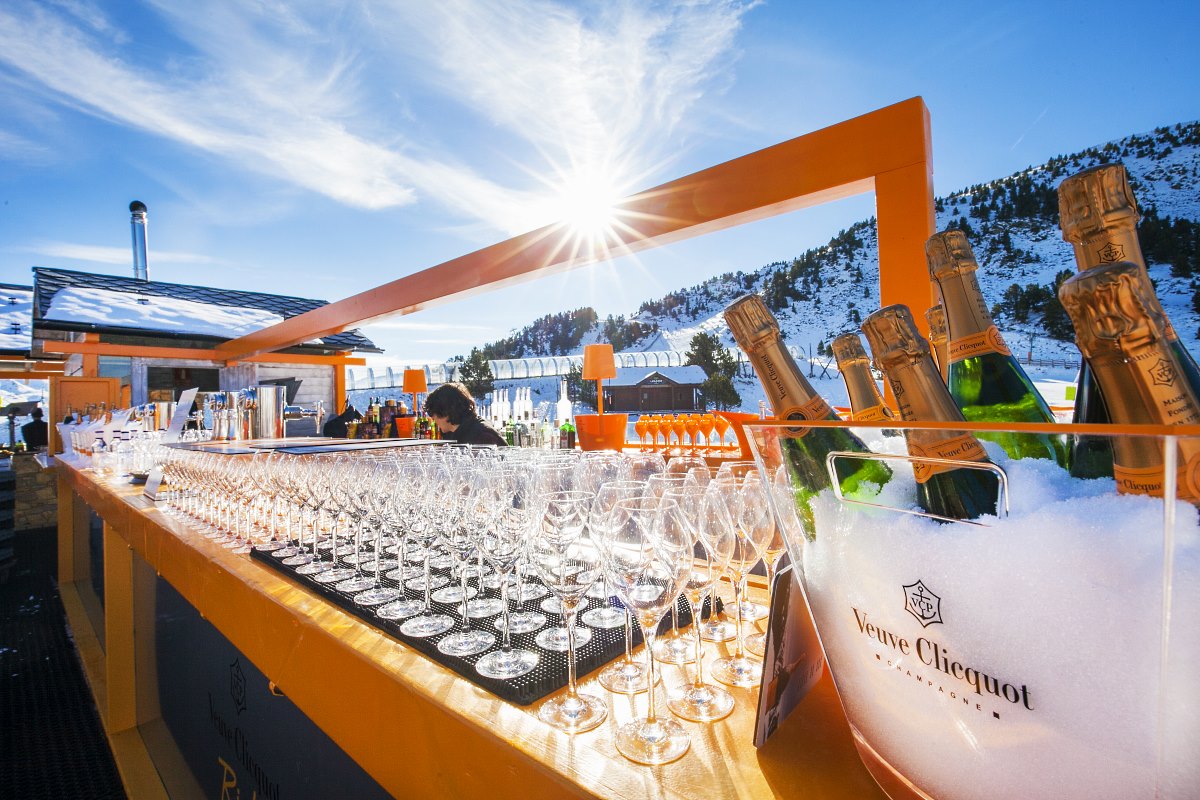 Veuve Clicquot elige Grandvalira para la terraza más glamurosa del Pirineo 