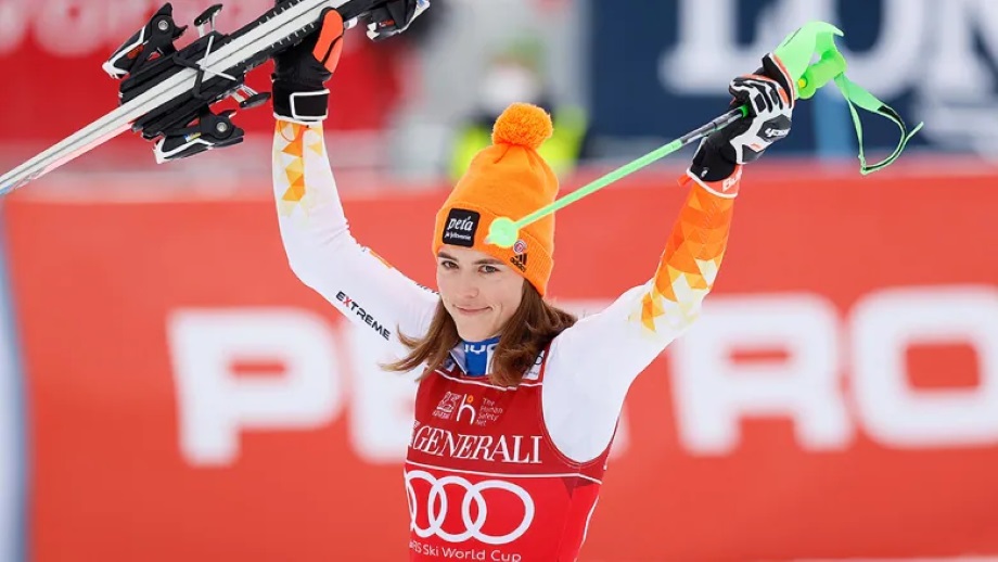 Una Petra Vlhova intratable vence en el slalom de Kranjska Gora 