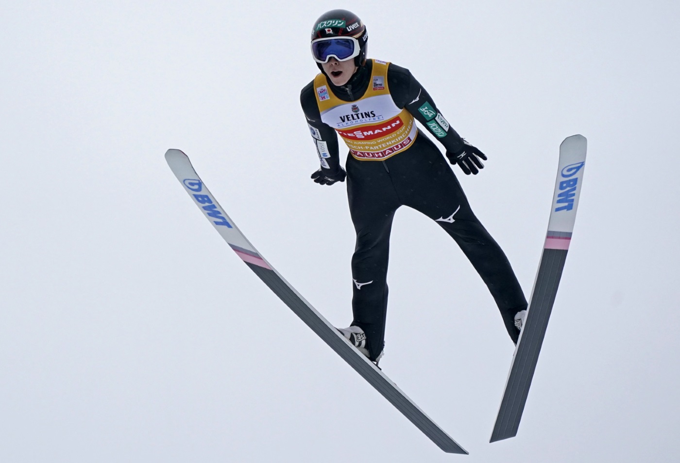 Kobayashi con su victoria en Garmisch vuela hacia la conquista de los 4 Trampolines