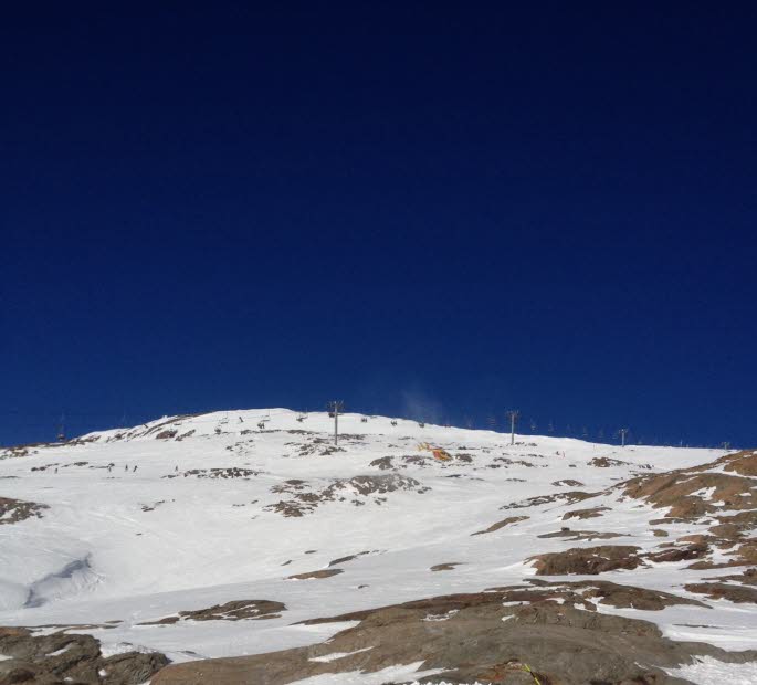 Un esquiador ruso muere en Alpe d'Huez al salirse de pista y golpear con unas rocas