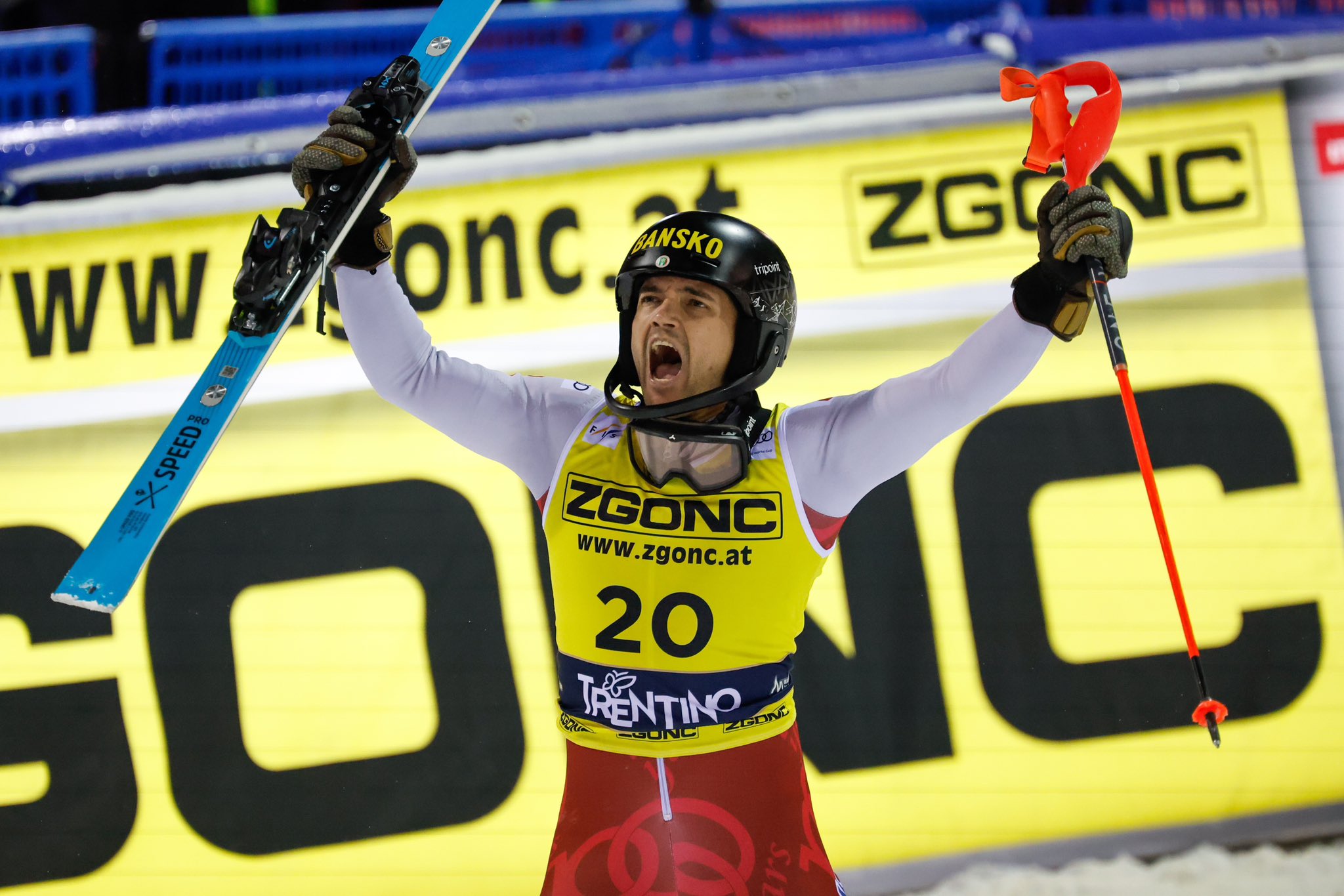 Albert Popov hace historia: Bulgaria conquista Madonna di Campiglio tras 43 años