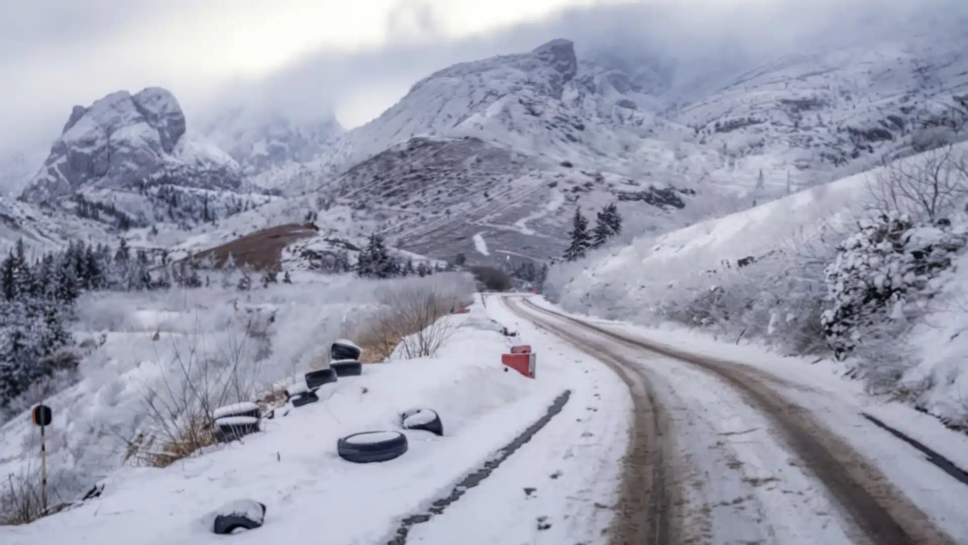 Argelia amanece con nevadas históricas tras meses de sequía