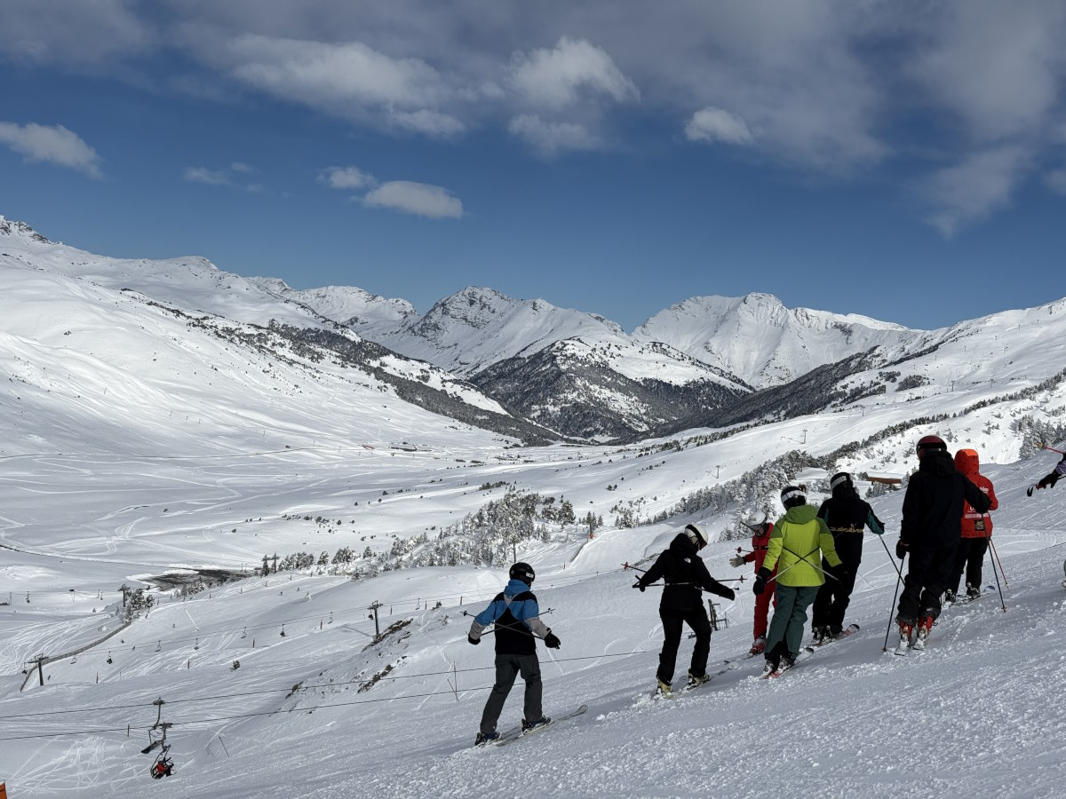 Baqueira Beret amplía su oferta con 70 km de pistas gracias a las nevadas y el frío