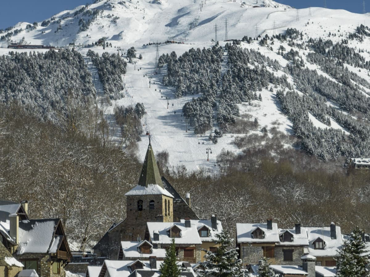 Los 850 trabajadores de Baqueira Beret y el desafío del alojamiento en la Val d'Aran